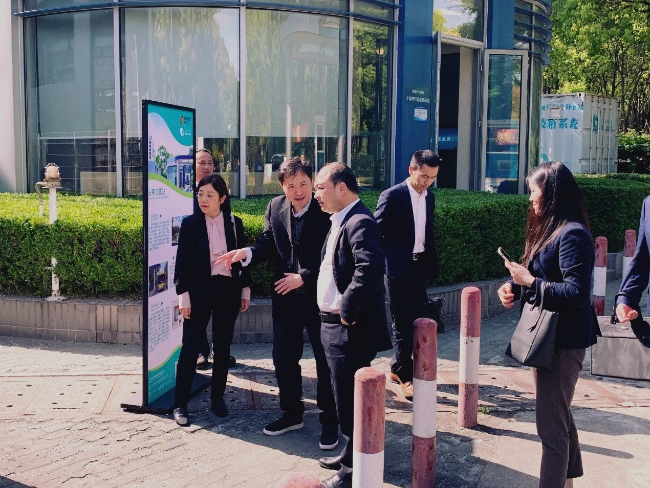Pinghu Mayor Zhong Xudong visits Sunwise — original image