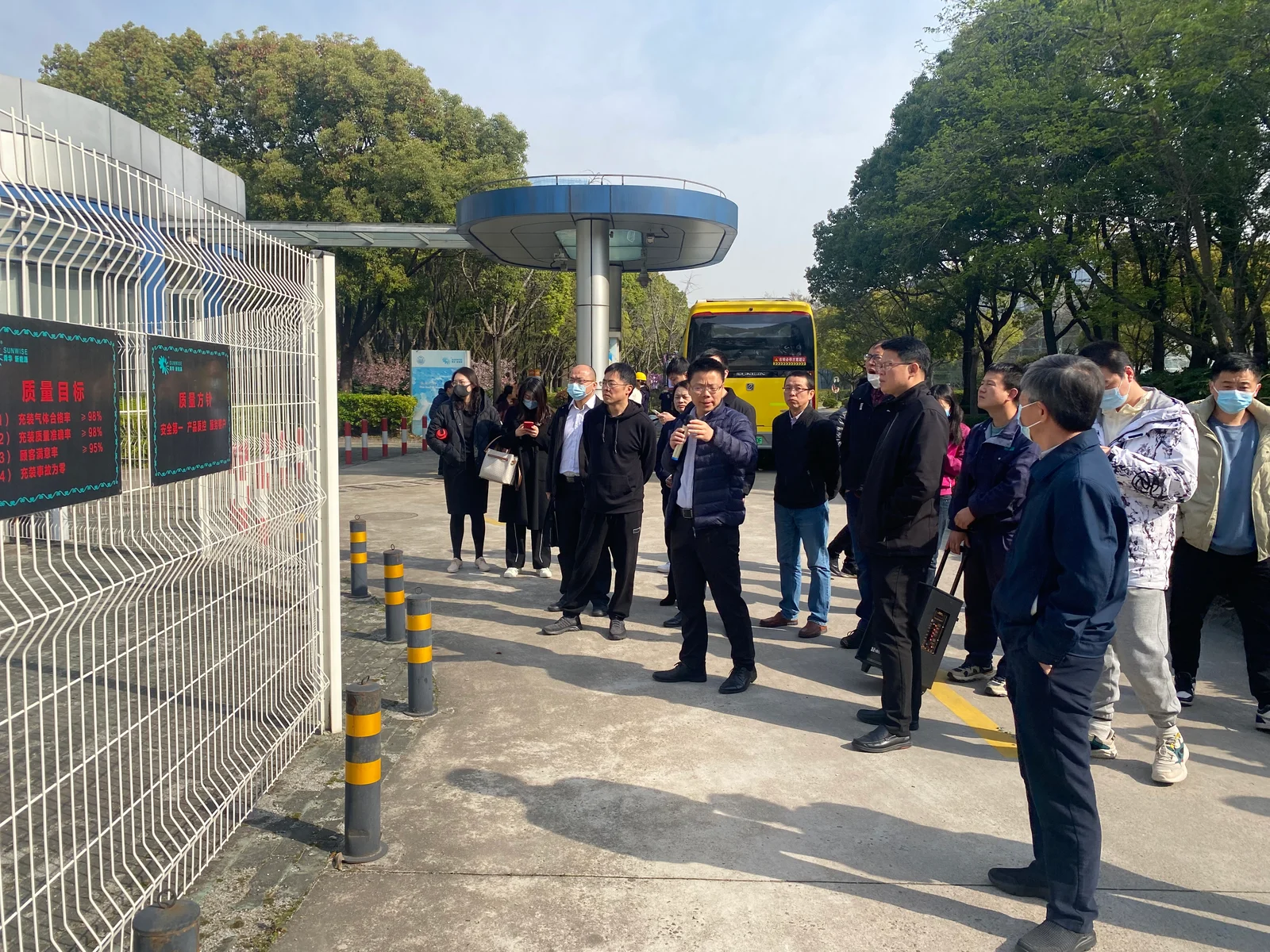 Sinopec's first hydrogen training cohort visits Sunwise — original image