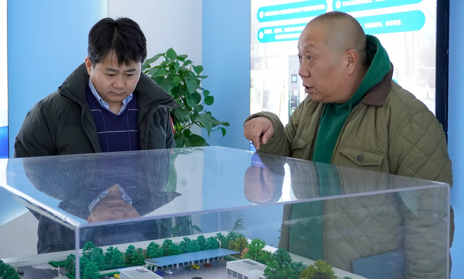 SPIC Hydrogen Energy Assistant General Manager Chen Ping visits Sunwise — original image