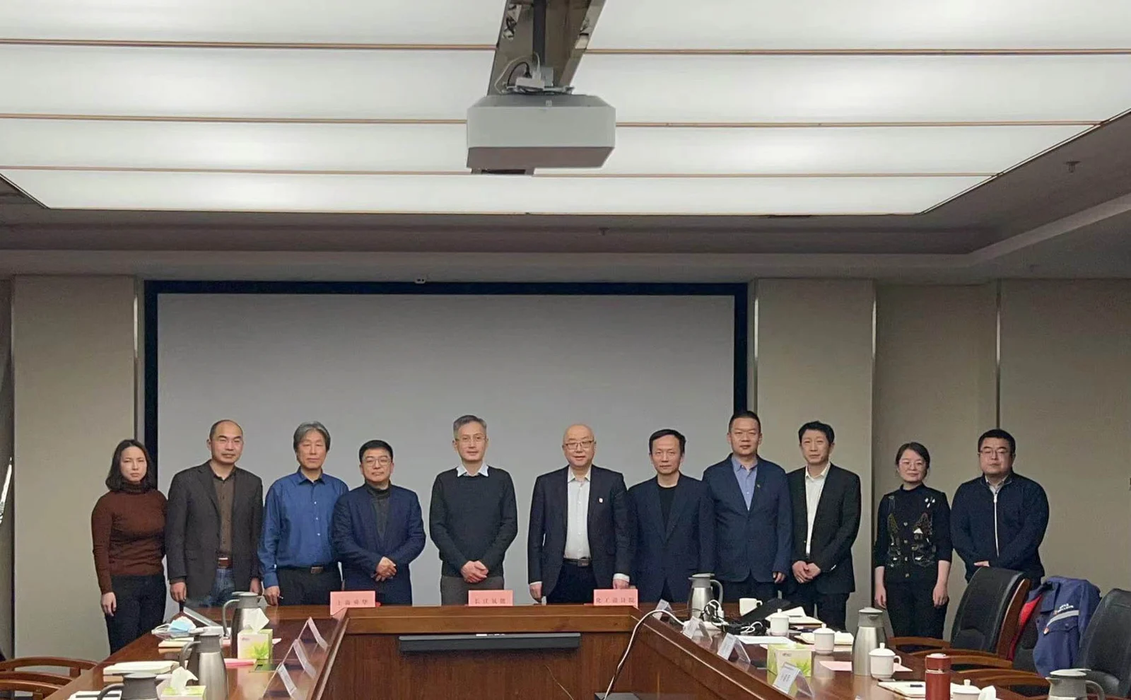 Xinjiang Chemical Design Institute, SPIC Yangtze Hydrogen and Sunwise sign a strategic agreement — original image