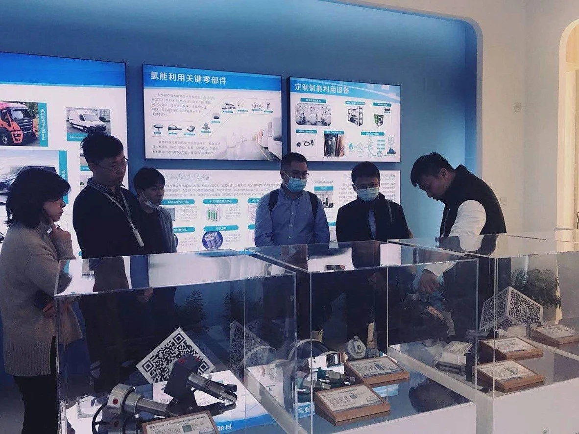 Tianjin Port Free Trade Zone's Xu Haitao and Hirano Environmental's Hu Huiling visit Sunwise — original image