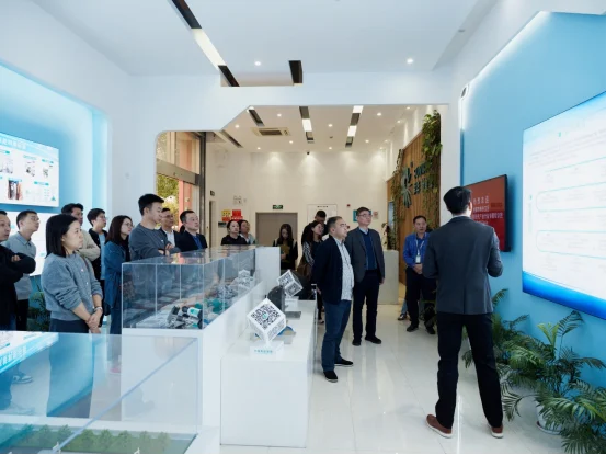 Chengdu Qingbaijiang delegation visits Sunwise to promote green industry development — original image