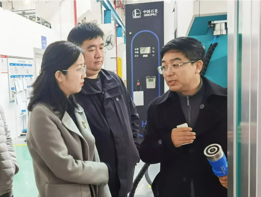 Zhang Minying of Hualong District, Puyang, visits Sunwise — original image