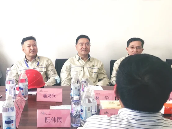 Lin Hua leads a visit to Sunwise's Yilan hydrogen refueling station — original image